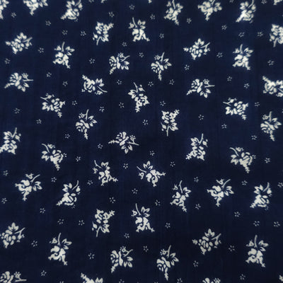Cotton | White Flowers on Navy Background | 98 cm | END OF ROLL