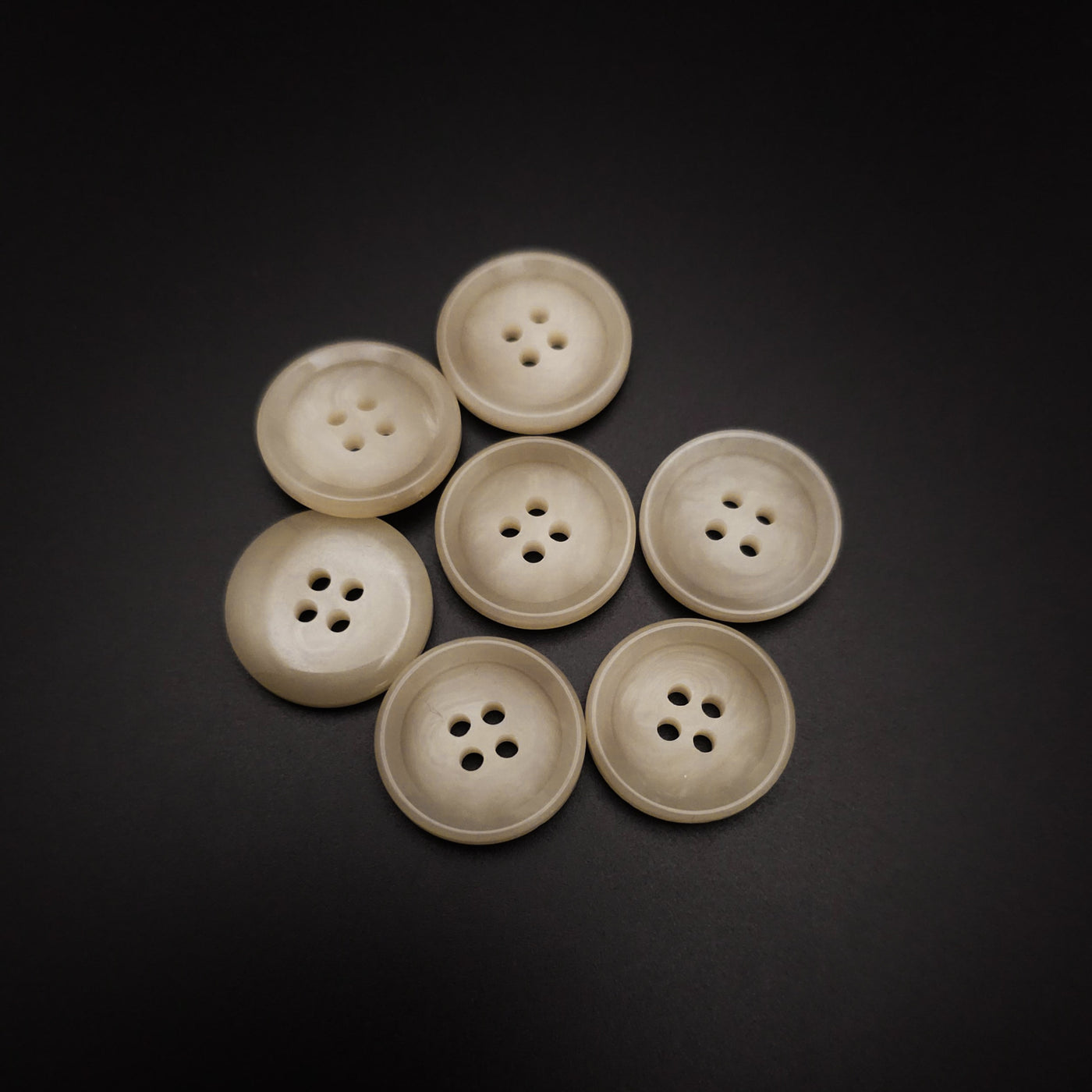 Buttons #353 - 19 mm