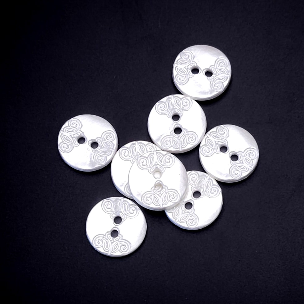 Buttons #560 - 15 mm