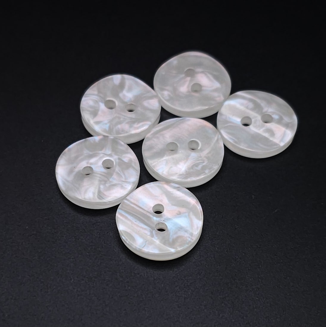 Buttons #558 - 15 mm