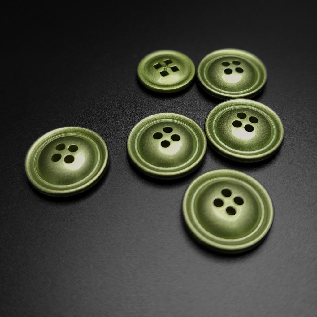 Buttons #381 - 18 mm