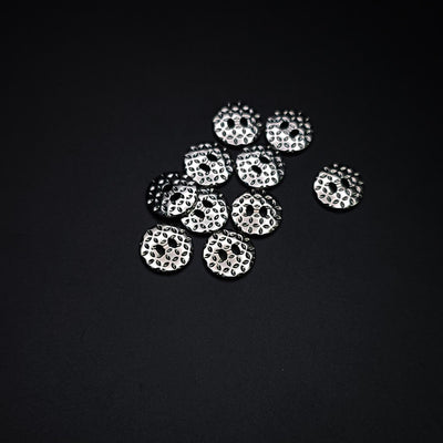 Buttons #588- 10 mm