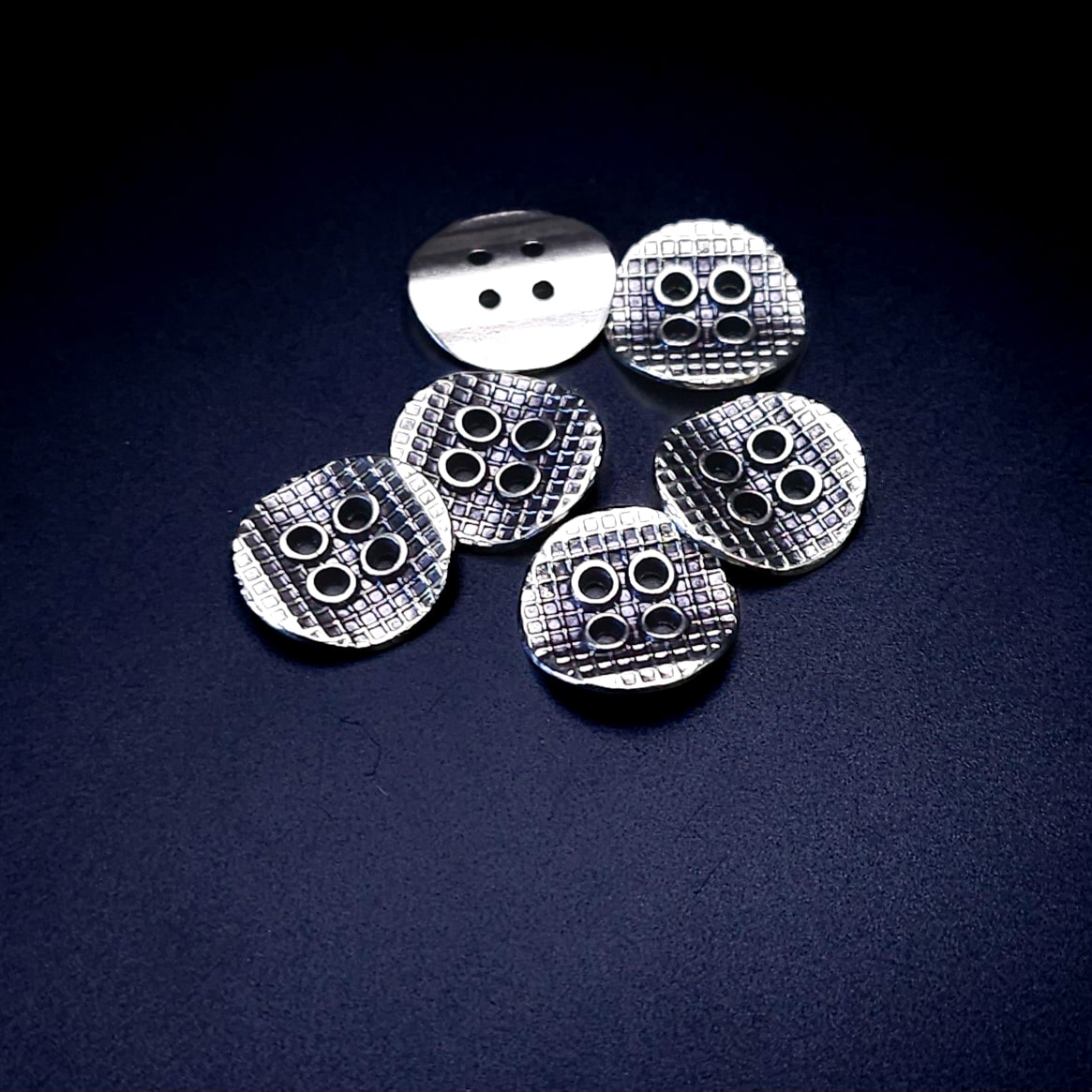 Buttons #544 - 15 mm