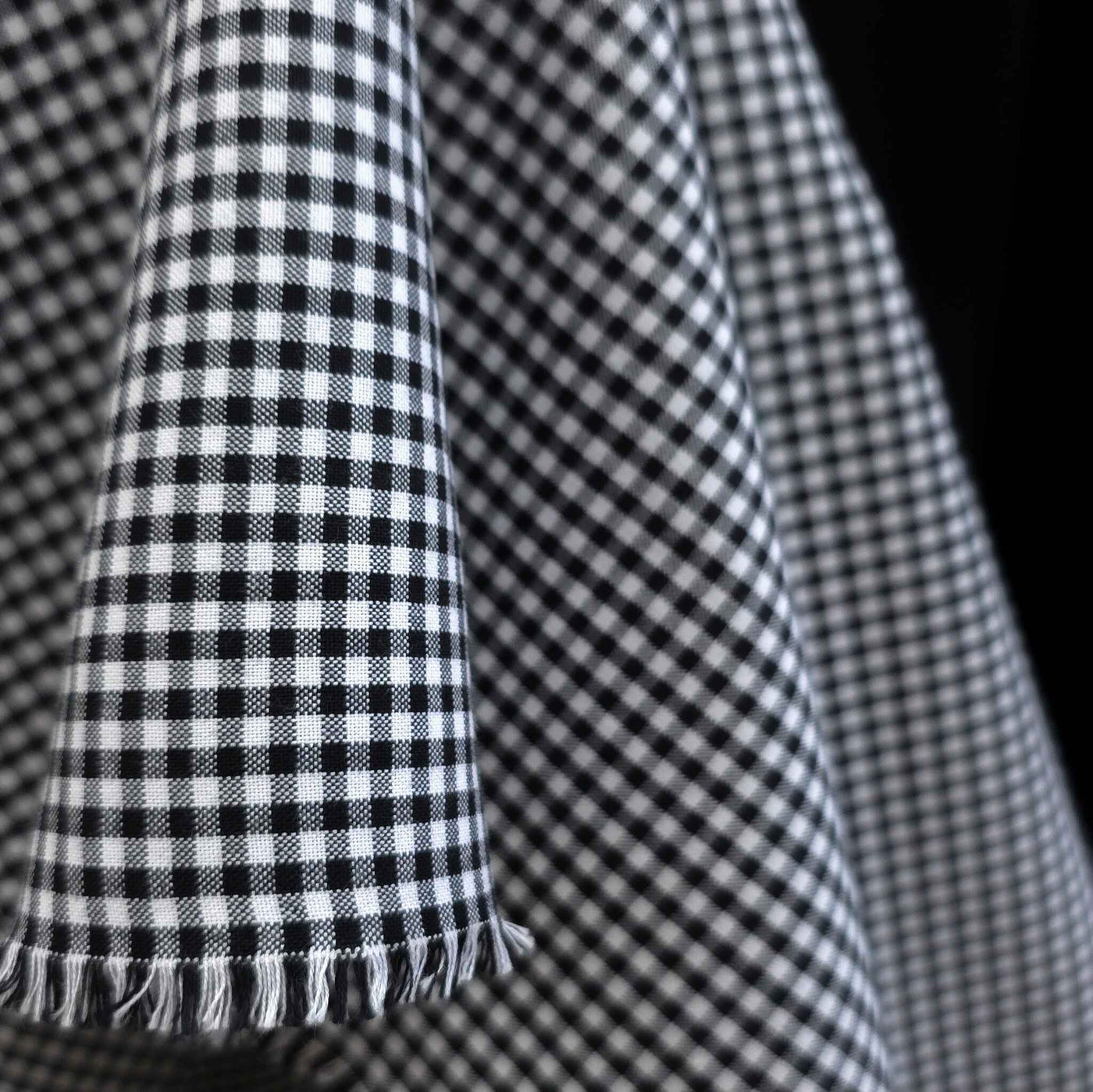 Carolina Gingham 100% Cotton | Robert Kaufman | 1/8" - 3 mm | Black