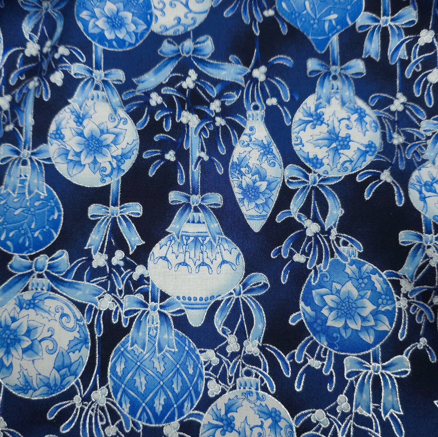 100% Cotton | Holiday Flurish | Festive Finery | Robert Kaufman