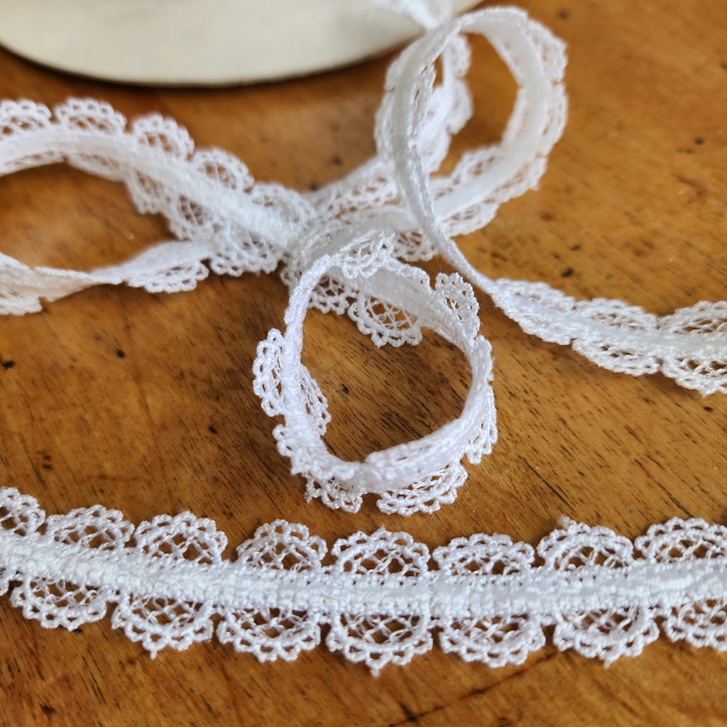 Decorative Lace Trim Ribbon