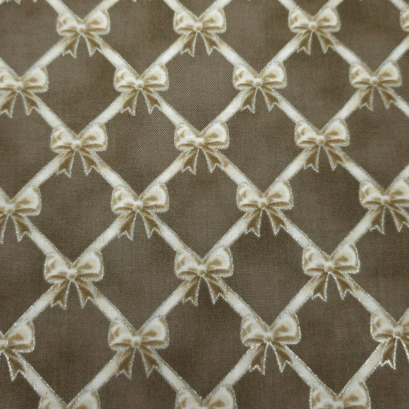 100% Kona Cotton | Holiday Flourish | Taupe | Robert Kaufman