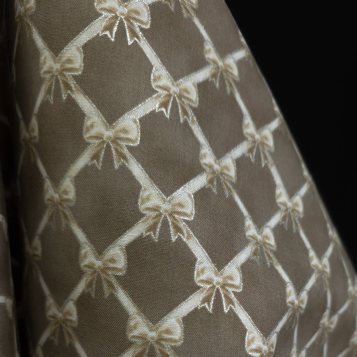 100% Kona Cotton | Holiday Flourish | Taupe | Robert Kaufman