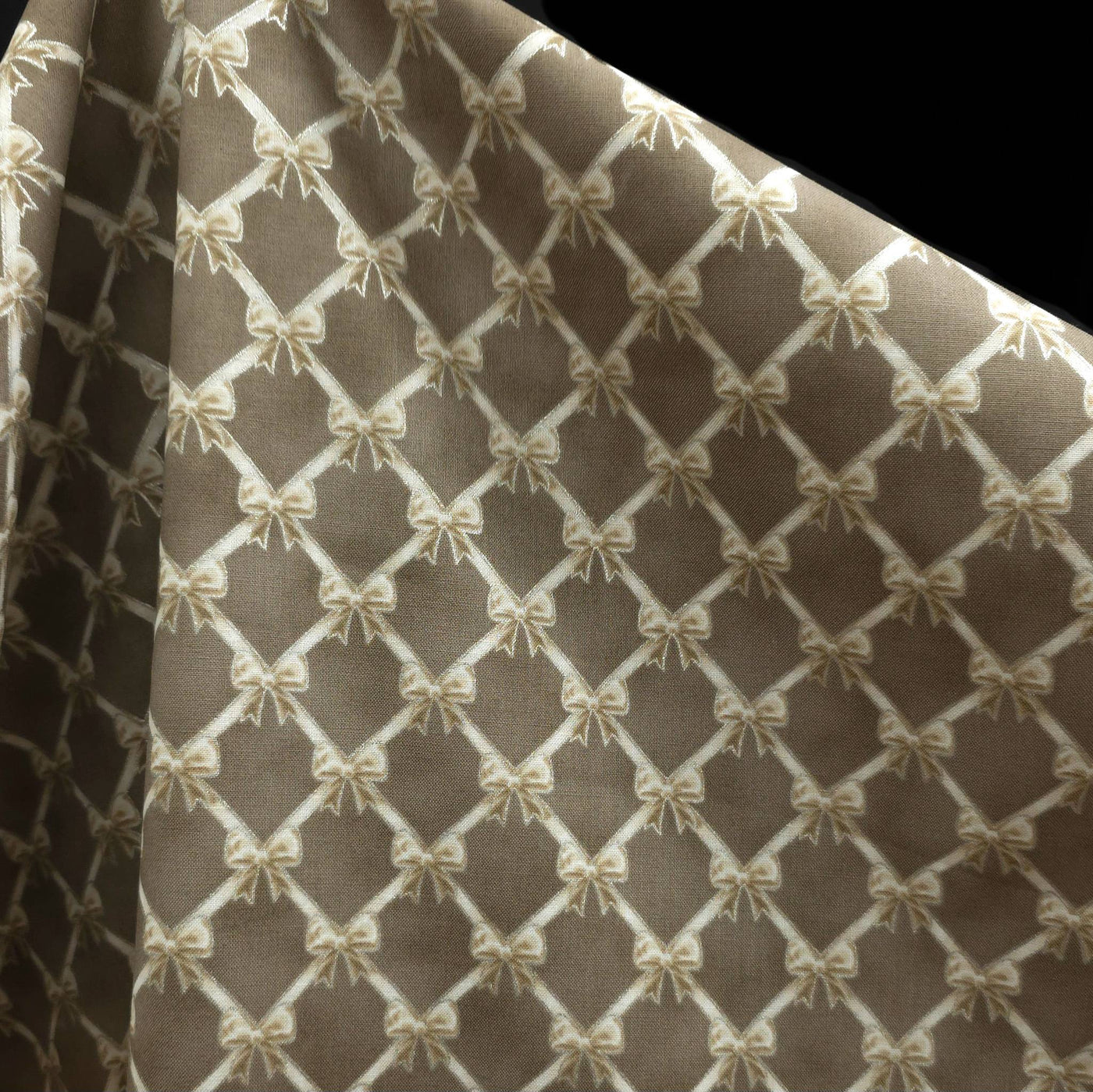 100% Kona Cotton | Holiday Flourish | Taupe | Robert Kaufman