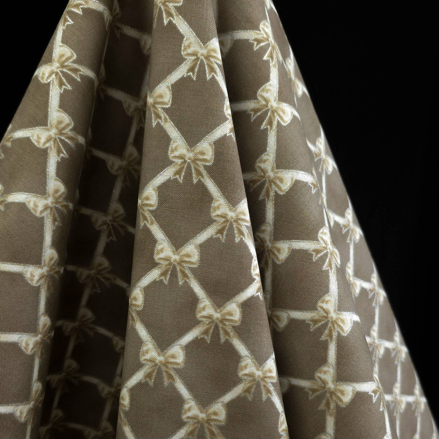 100% Kona Cotton | Holiday Flourish | Taupe | Robert Kaufman