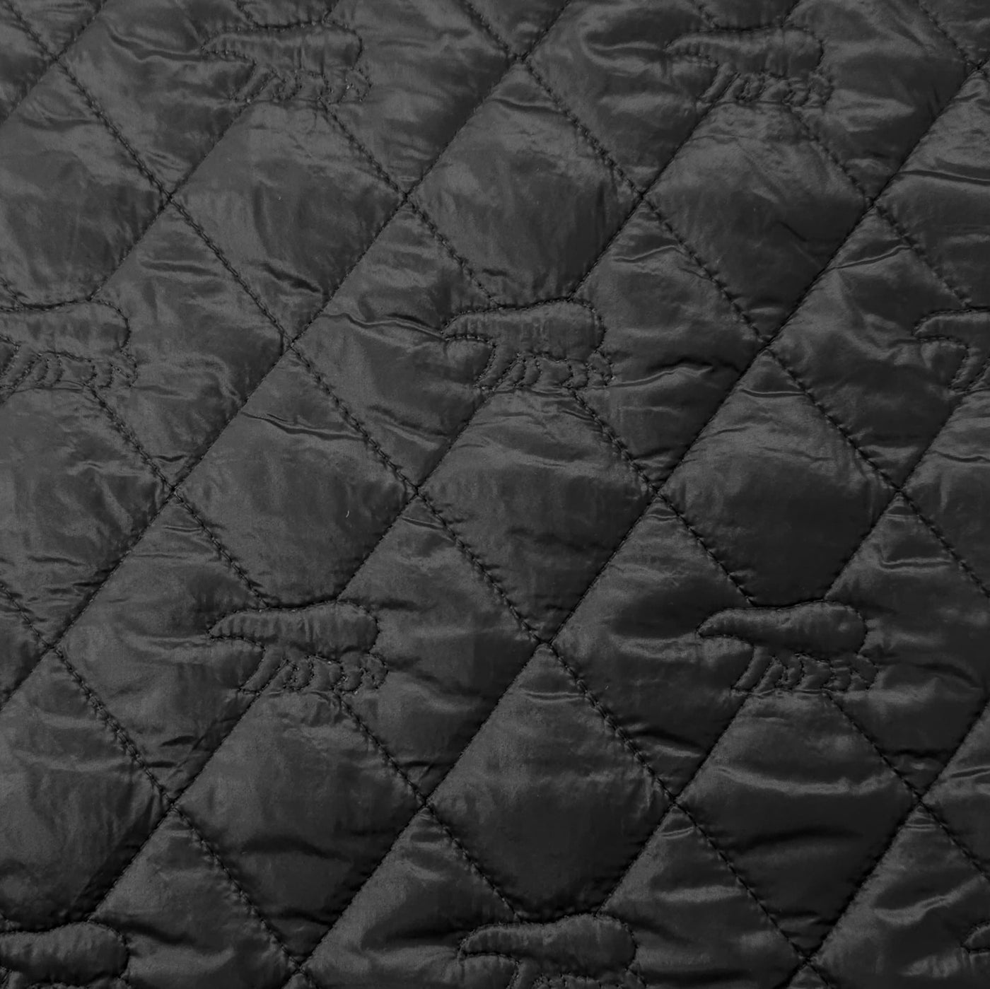 Embroidered Quilt | Arctic Fill™ Batting | Black Polar Bear | 43 cm | END OF ROLL