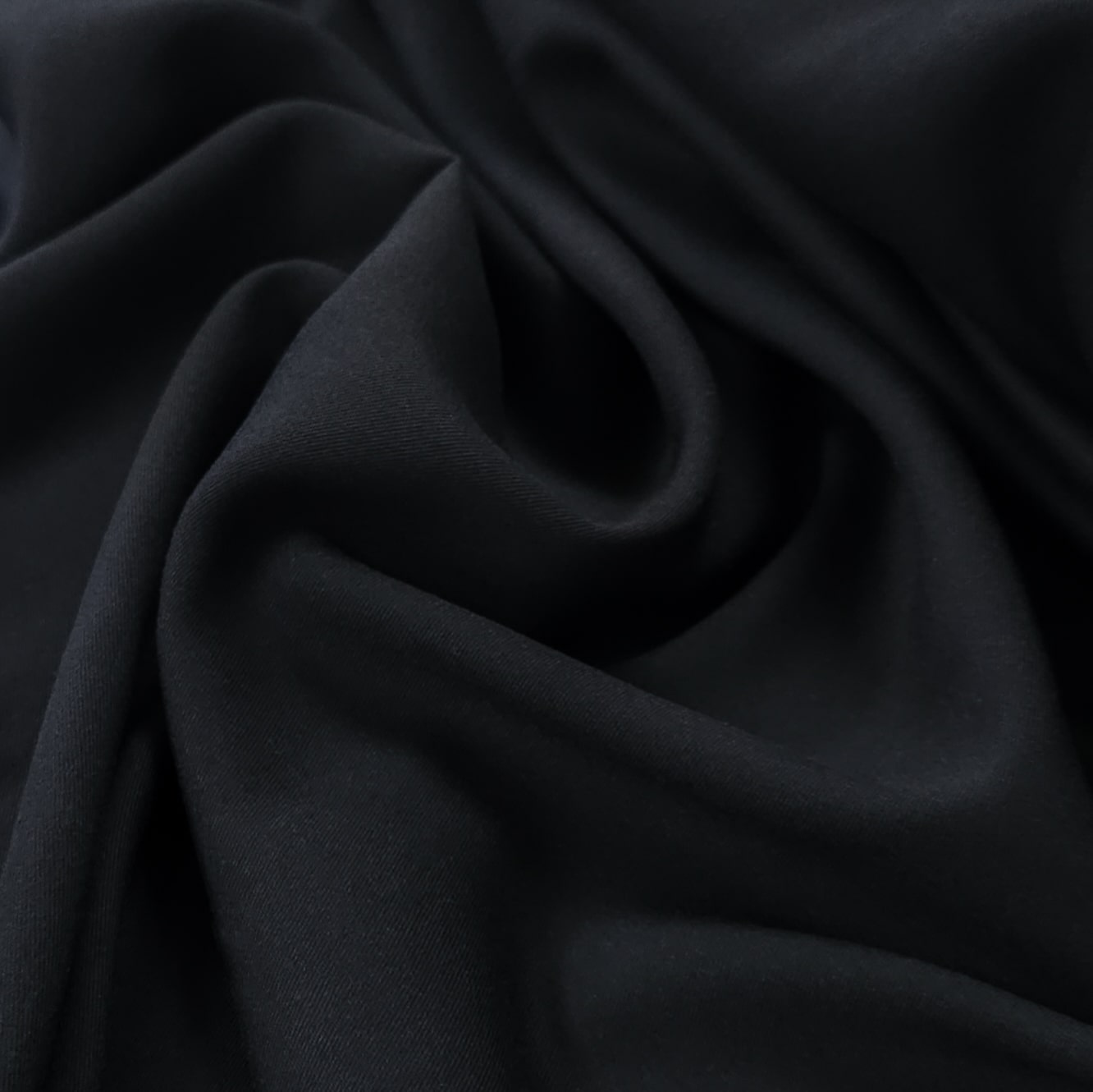Viscose Twill | Black | 54 cm | END OF ROLL