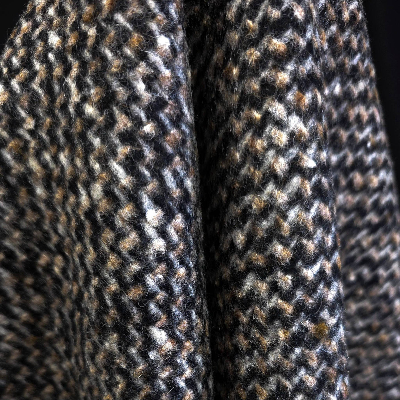 Pure Virgin Wool | Tweed | Black & Brown