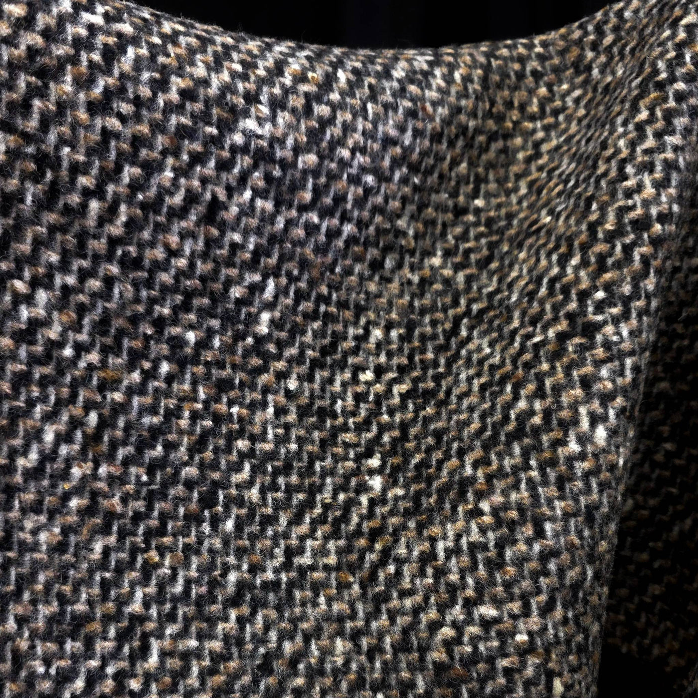 Pure Virgin Wool | Tweed | Black & Brown