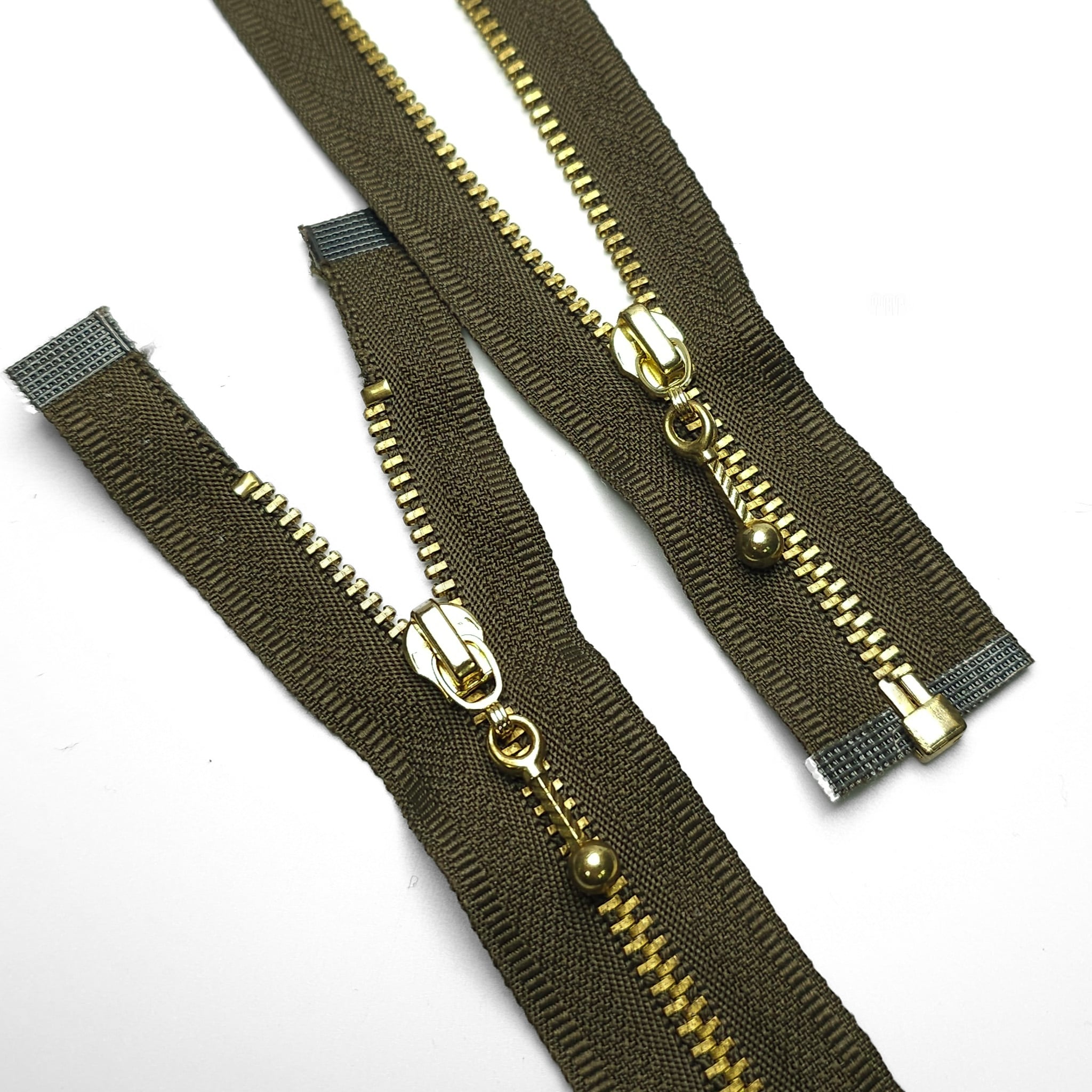 Largest Selection of Zippers for Sewing Online in North America | Les ...