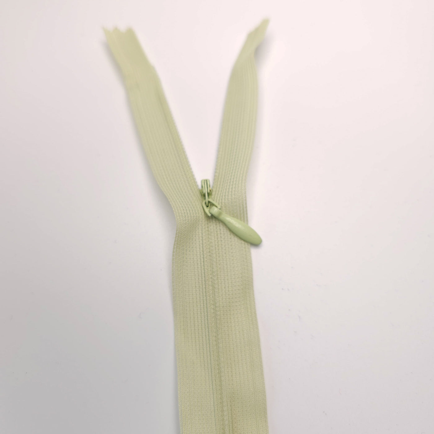 Closed End Invisible Zipper | #2 | 16" / 40 cm