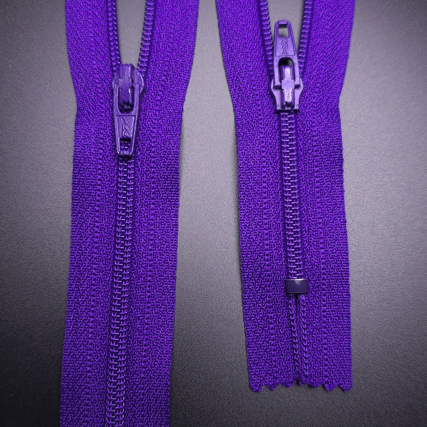 Closed-End Nylon Coil Zipper #3 | 16" / 40 cm