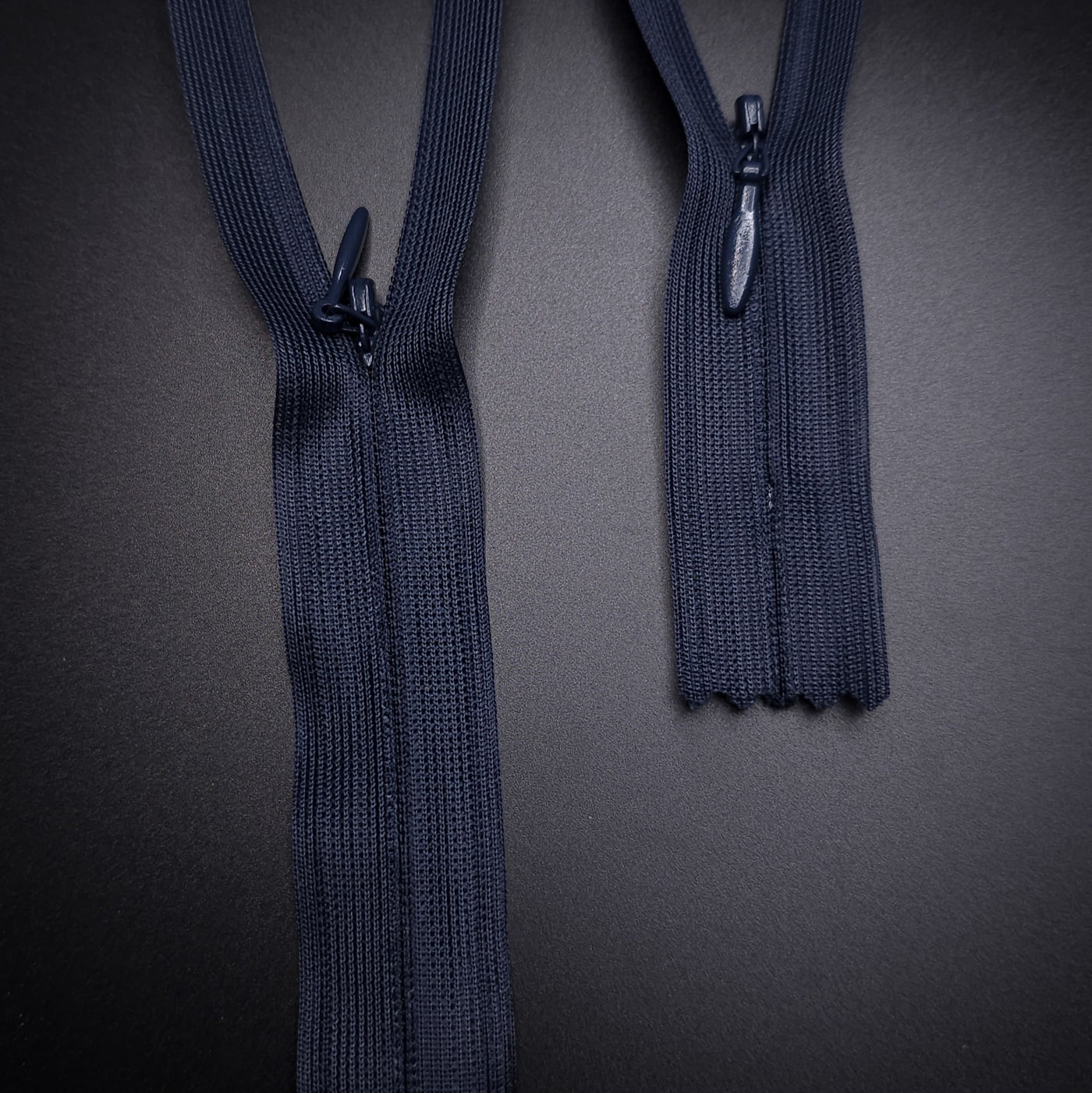 Closed End Invisible Zipper | 9" / 23 cm