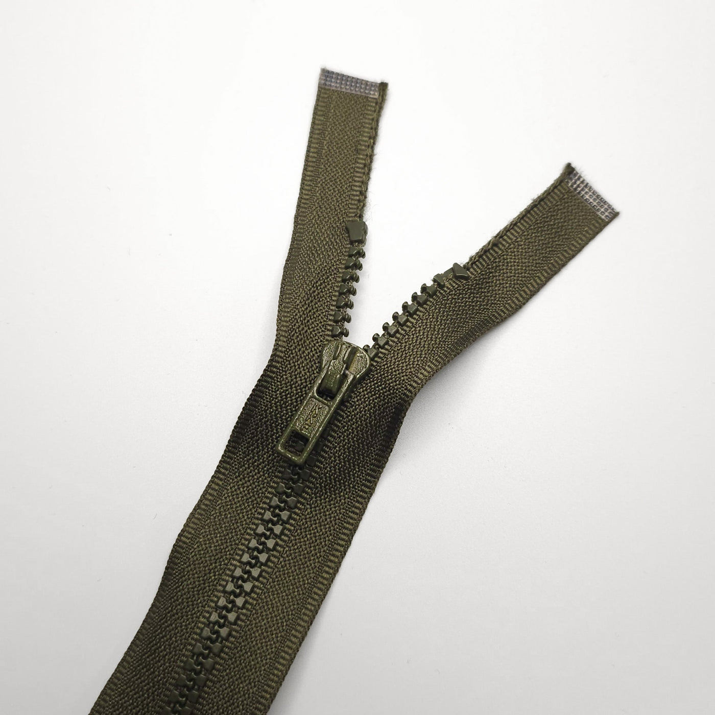 KKF Open End Zipper | Molded Plastic | #3 | 13'' - 33cm khakis