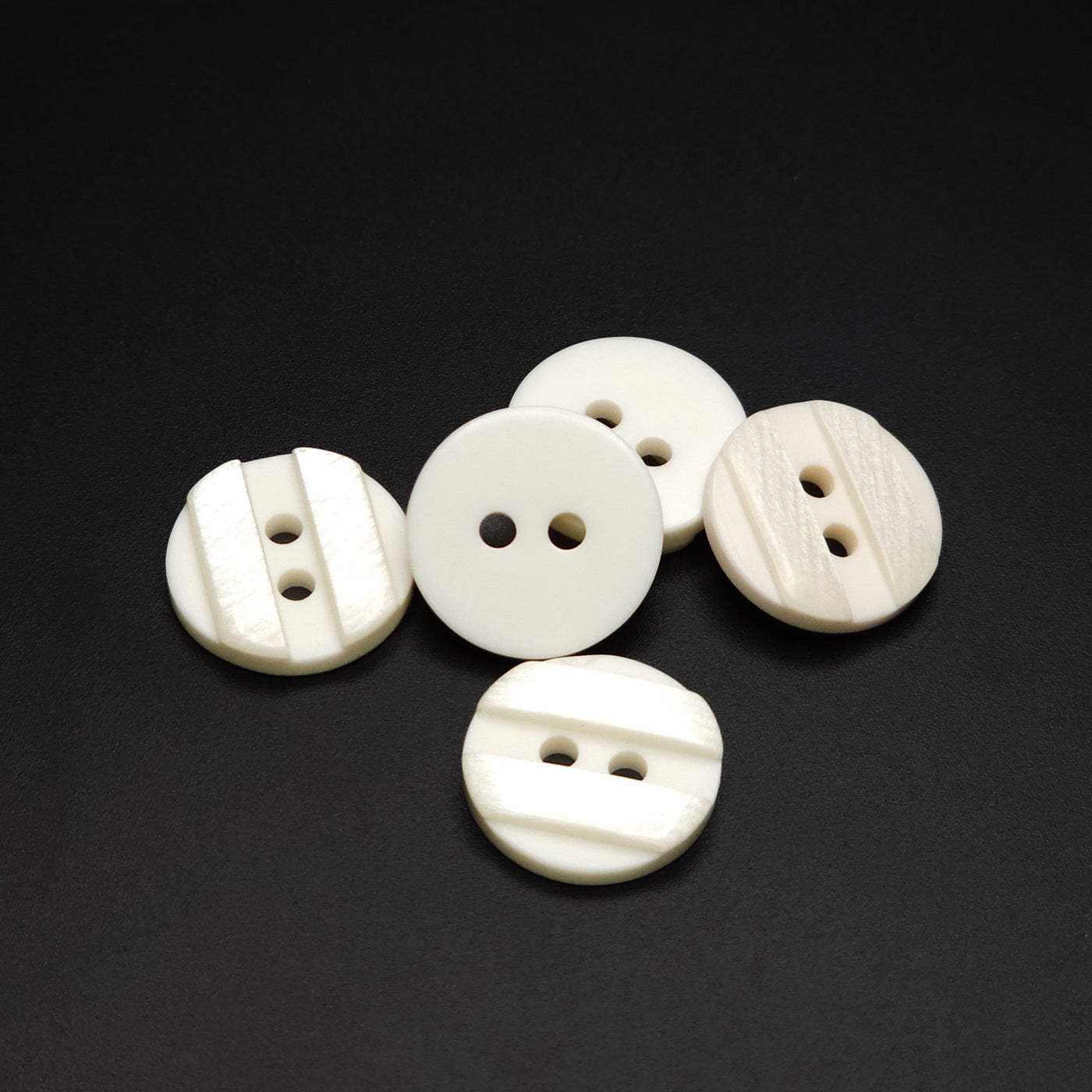 Buttons white | 15 mm