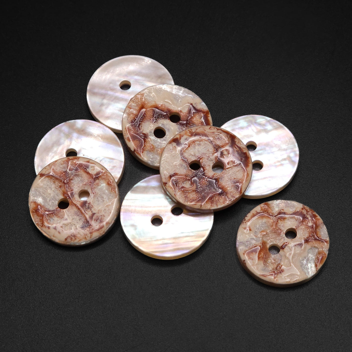 Buttons beige 19 mm