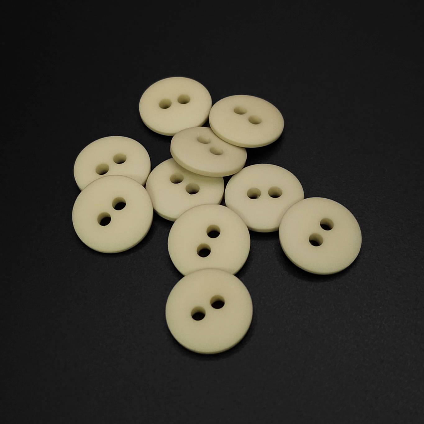 Buttons Dark Vanilla 12 mm