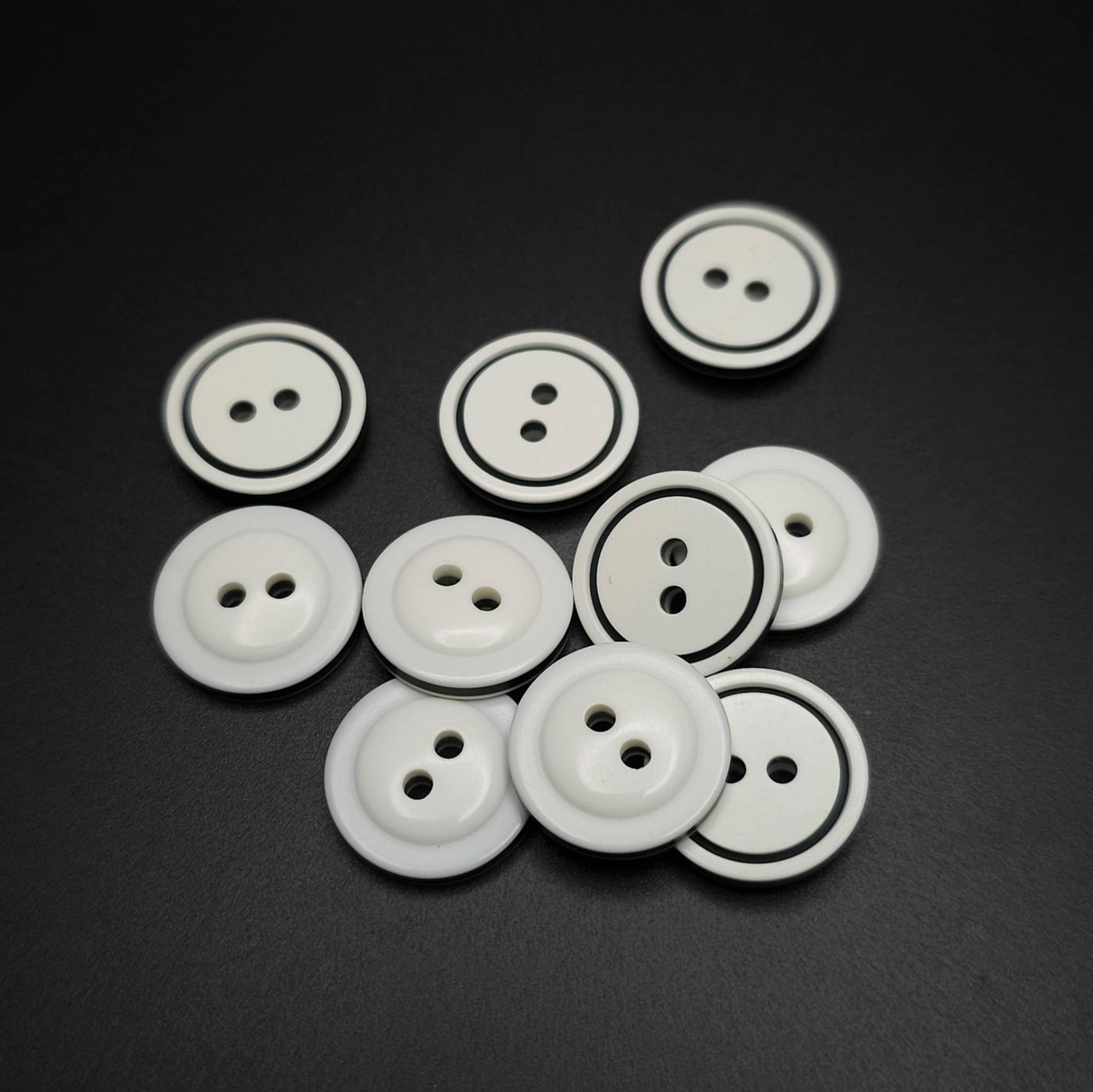 buttons white and black 15mm