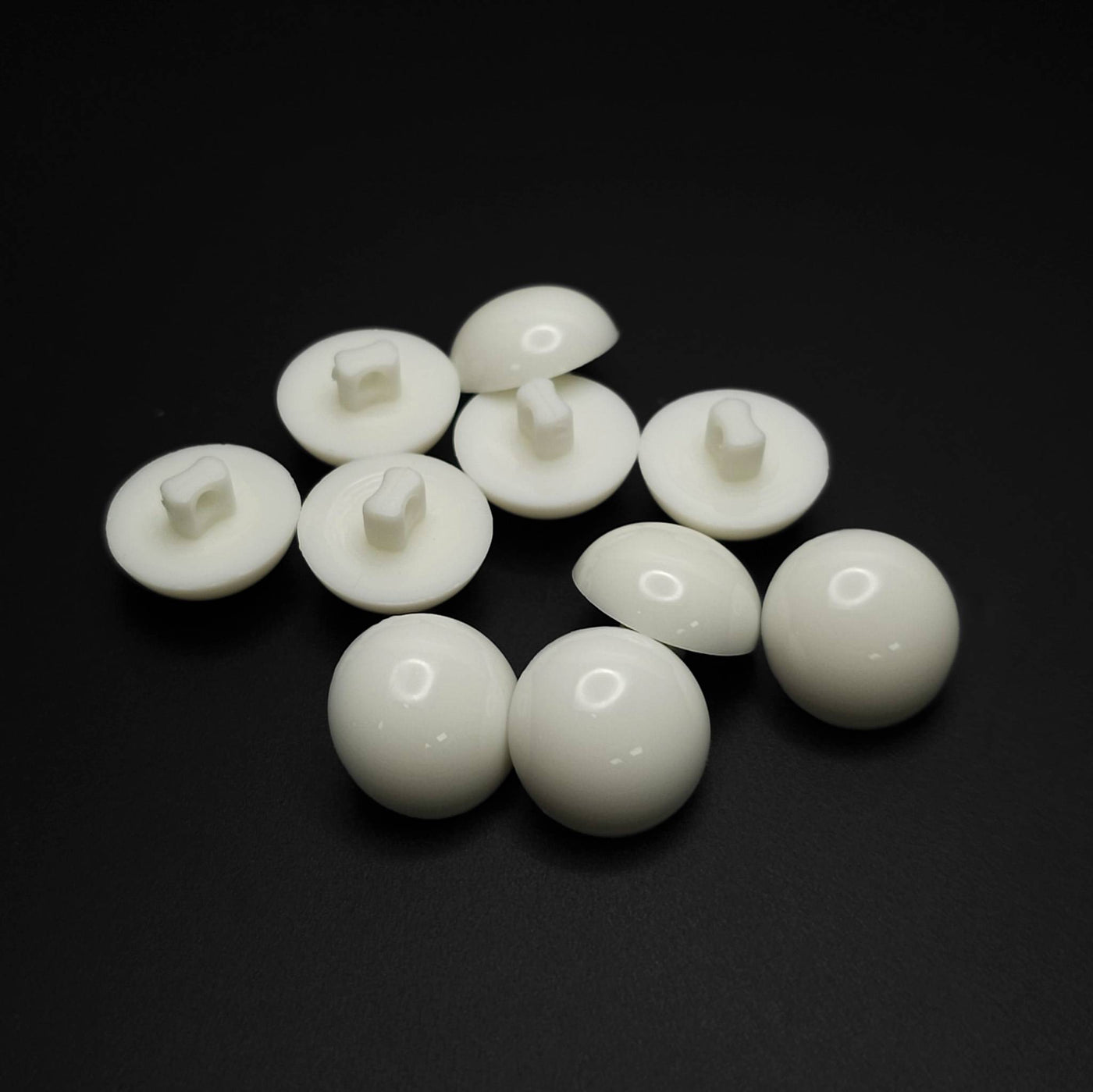 buttons white 15mm