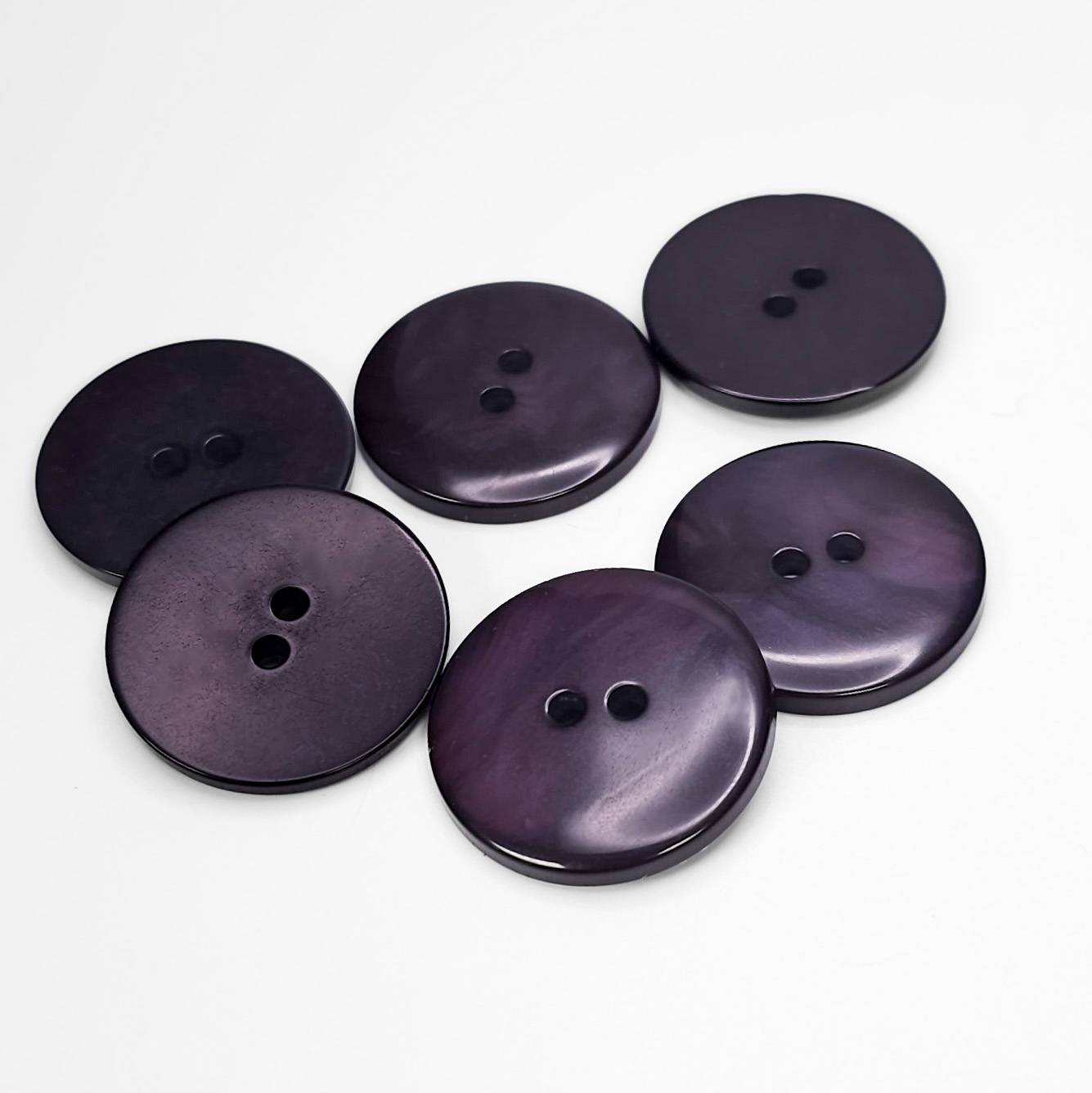 Buttons Dark Purple 17 mm