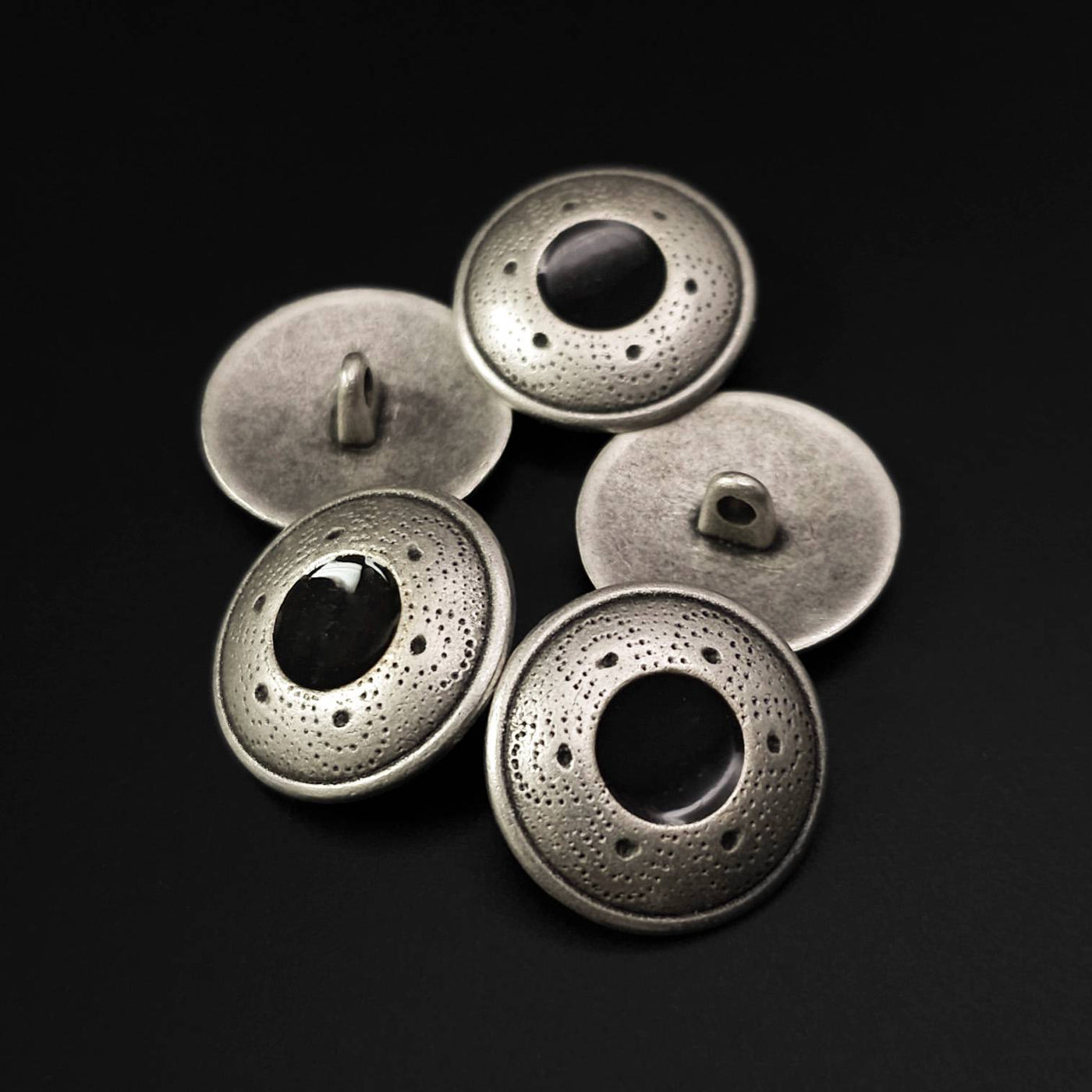 Buttons Silver and Black 20 mm 
