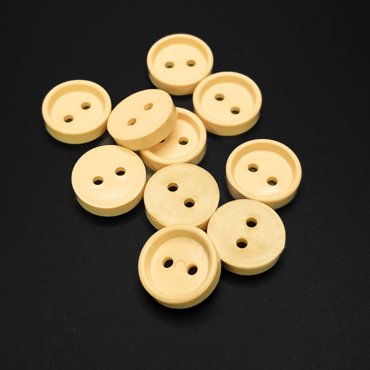 Buttons Yellow 11 mm