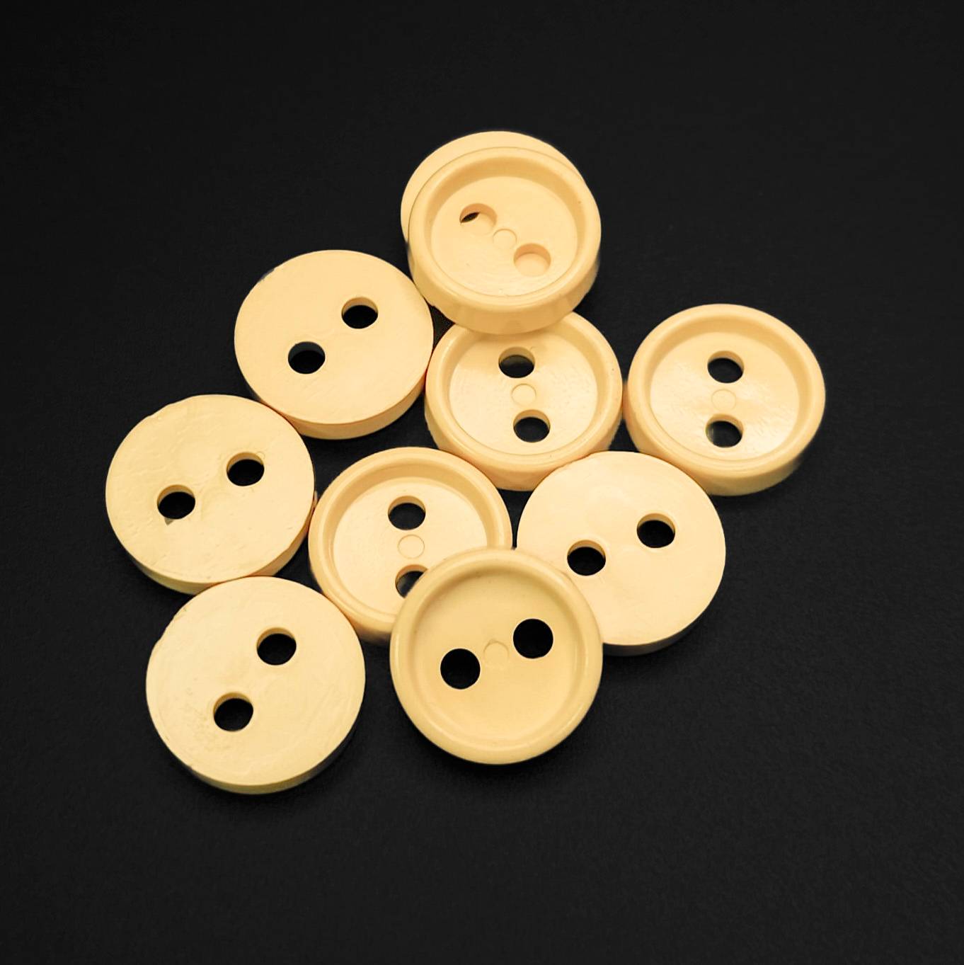 Buttons Yellow 13 mm
