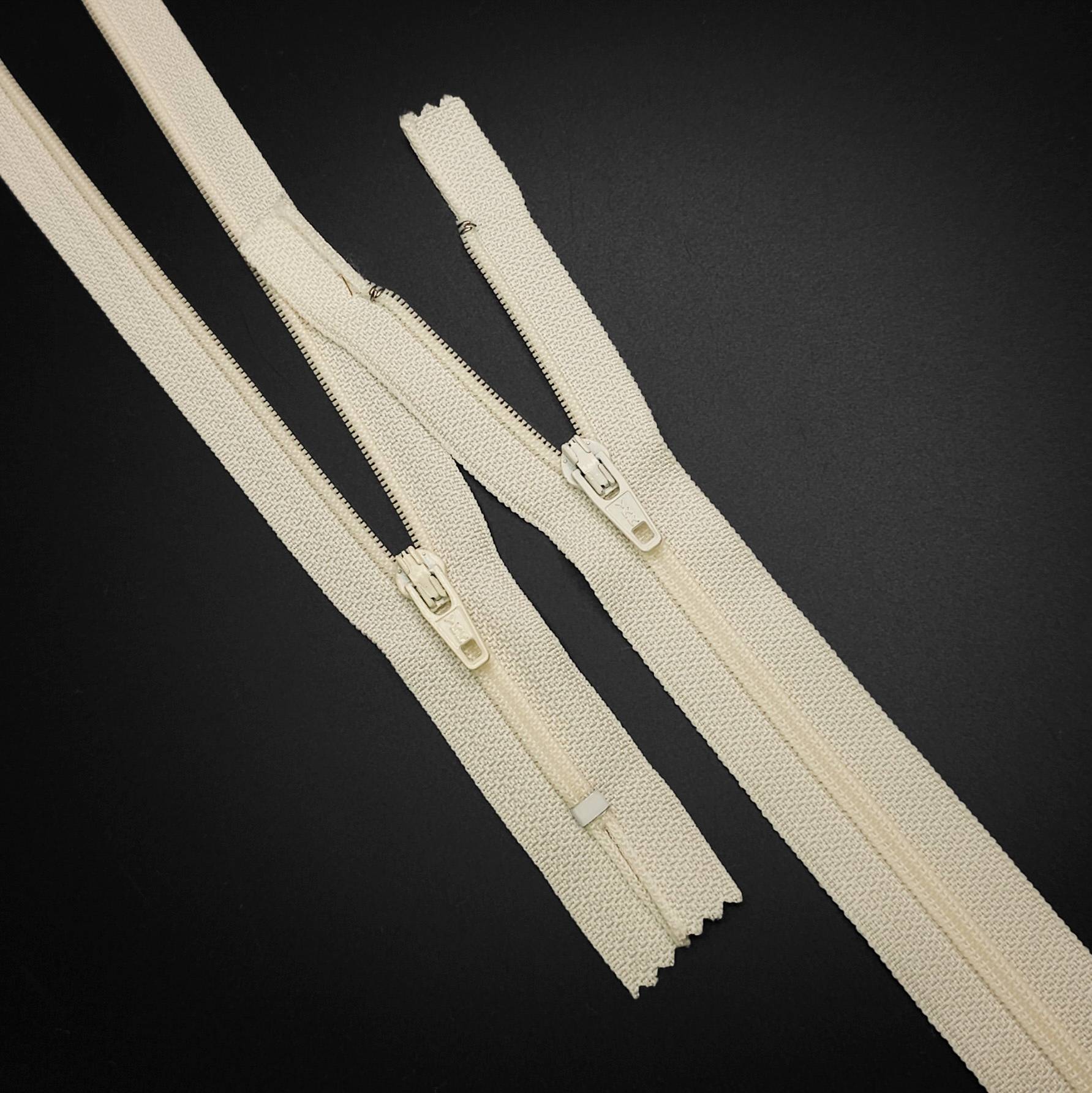 Buy Quality Zippers Online | Large Selection for Sewing | Les Tissées