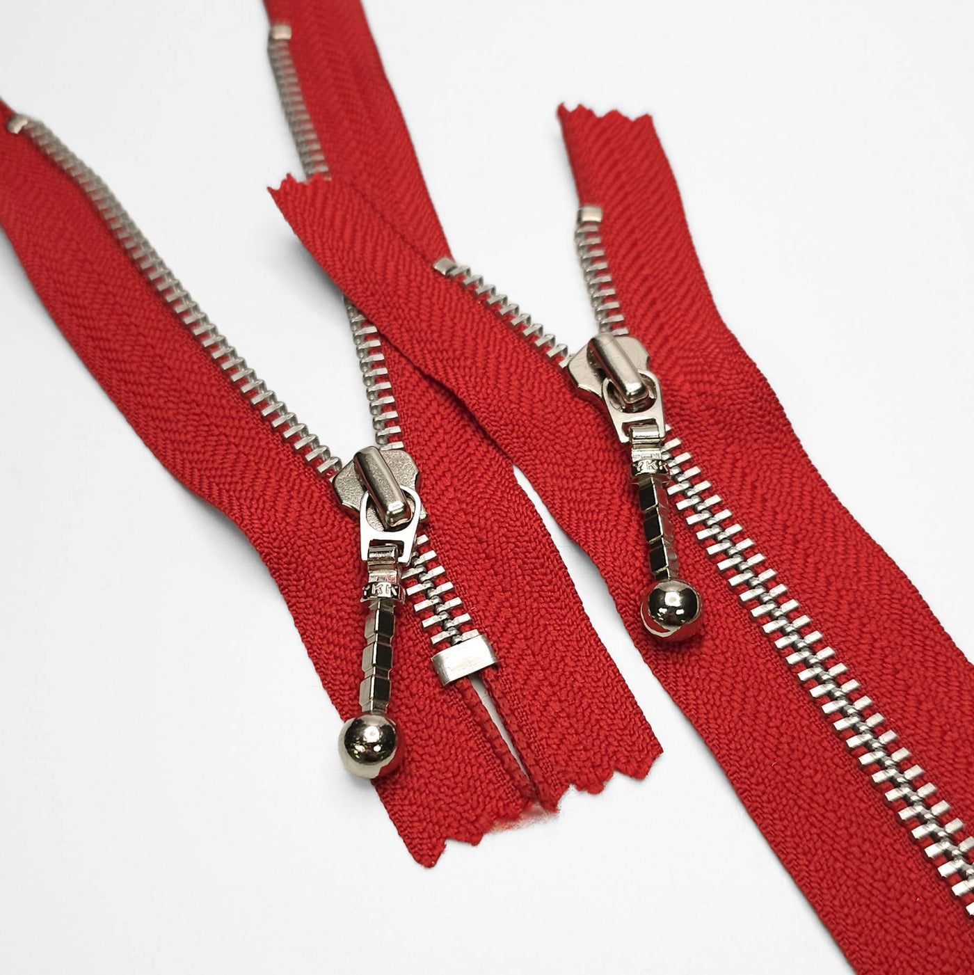 YKK | Closed End Zipper | Metal | Red | #5 | 4 3/4'' - 12 cm