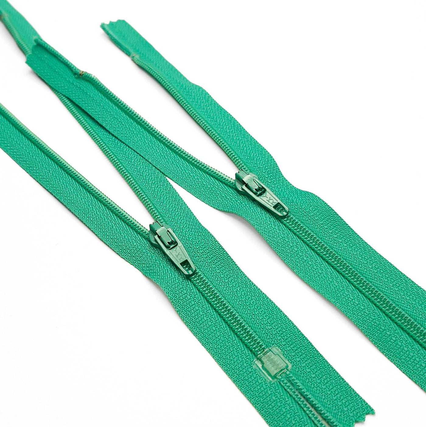 YKK | Closed End Nylon Coil Zipper | #2 | Green | 6 3/4'' - 17 cm