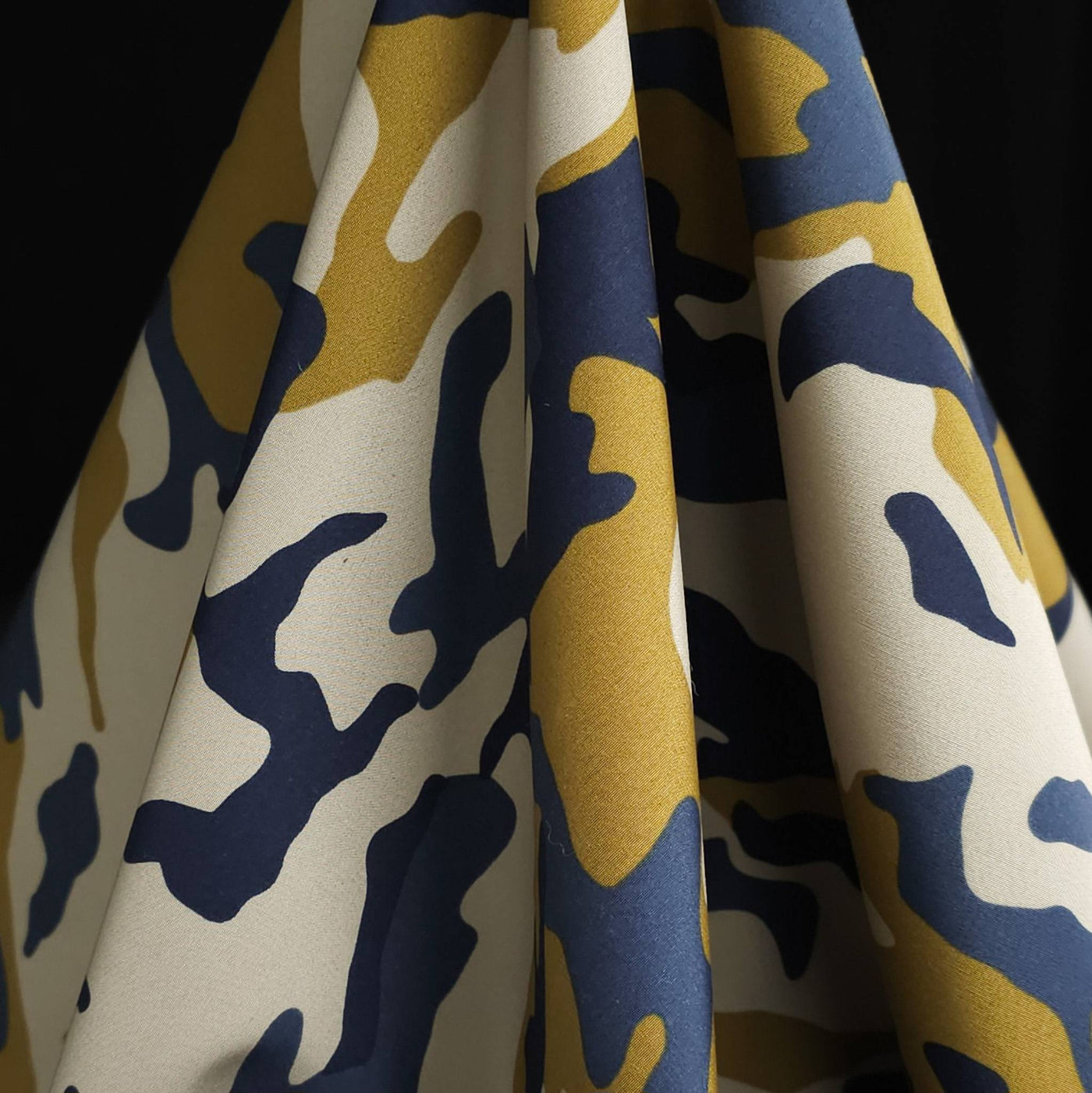 What is Commander Fabric ? | Les Tissées