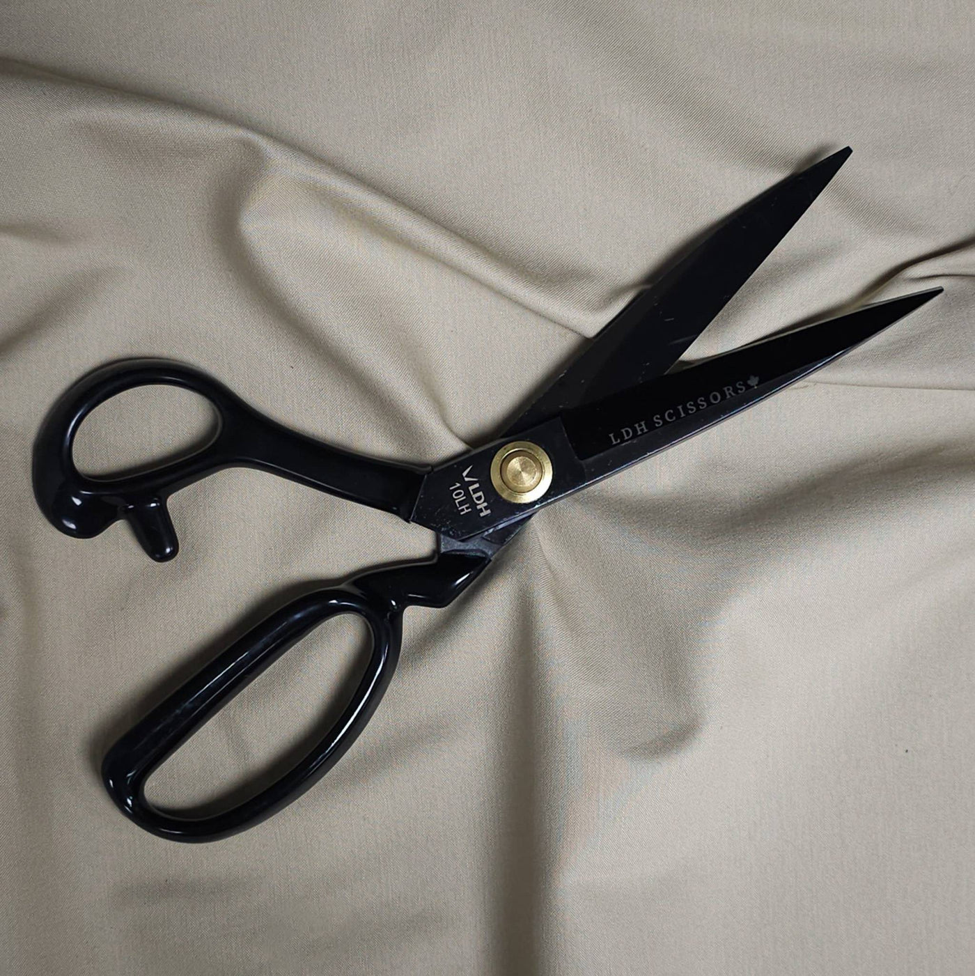 LDH | True Left-handed Traditional Fabric Shears | 10″ (25 cm)