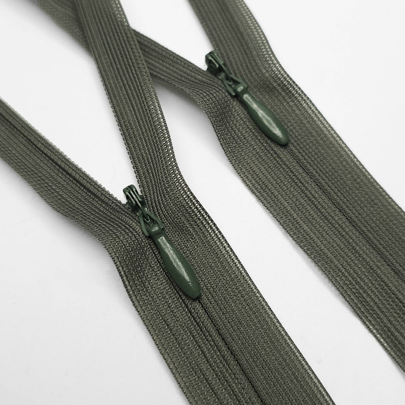 Closed End Invisible Zipper | #3 | 6 1/2'' - 16.5 cm