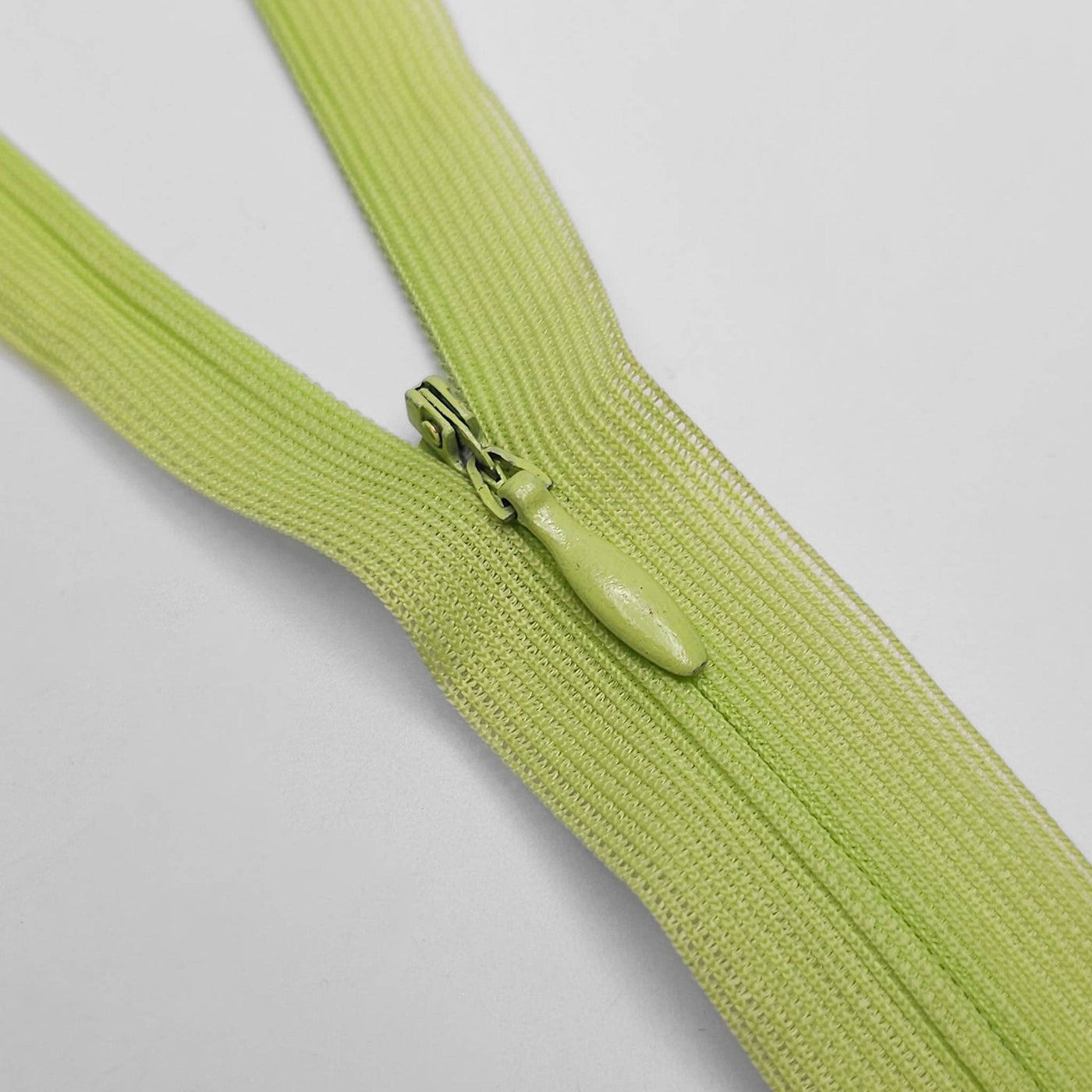 Closed End Invisible Zipper | #3 | 6 1/2'' - 16.5 cm