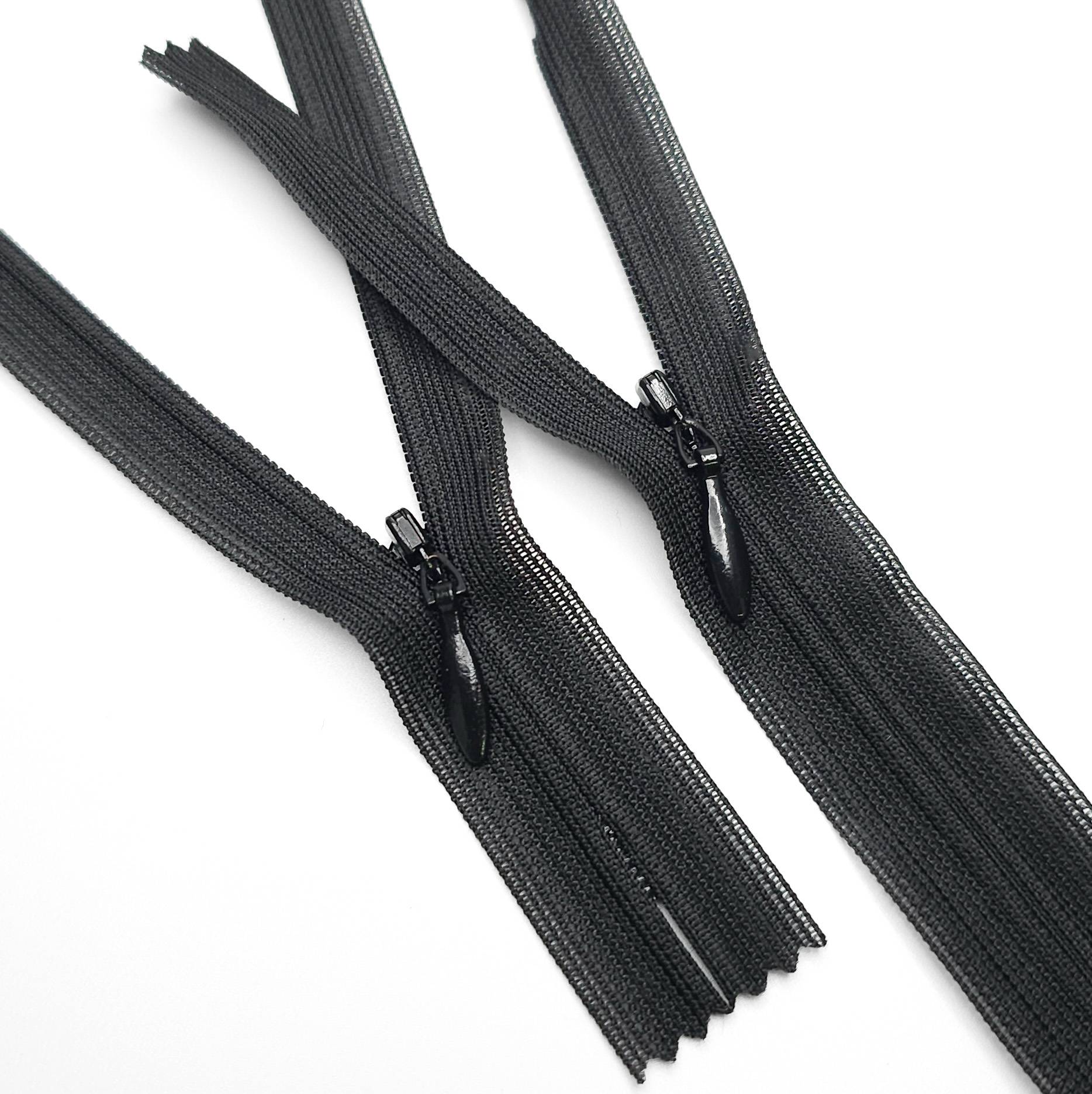 Buy Quality Zippers Online | Large Selection for Sewing | Les Tissées