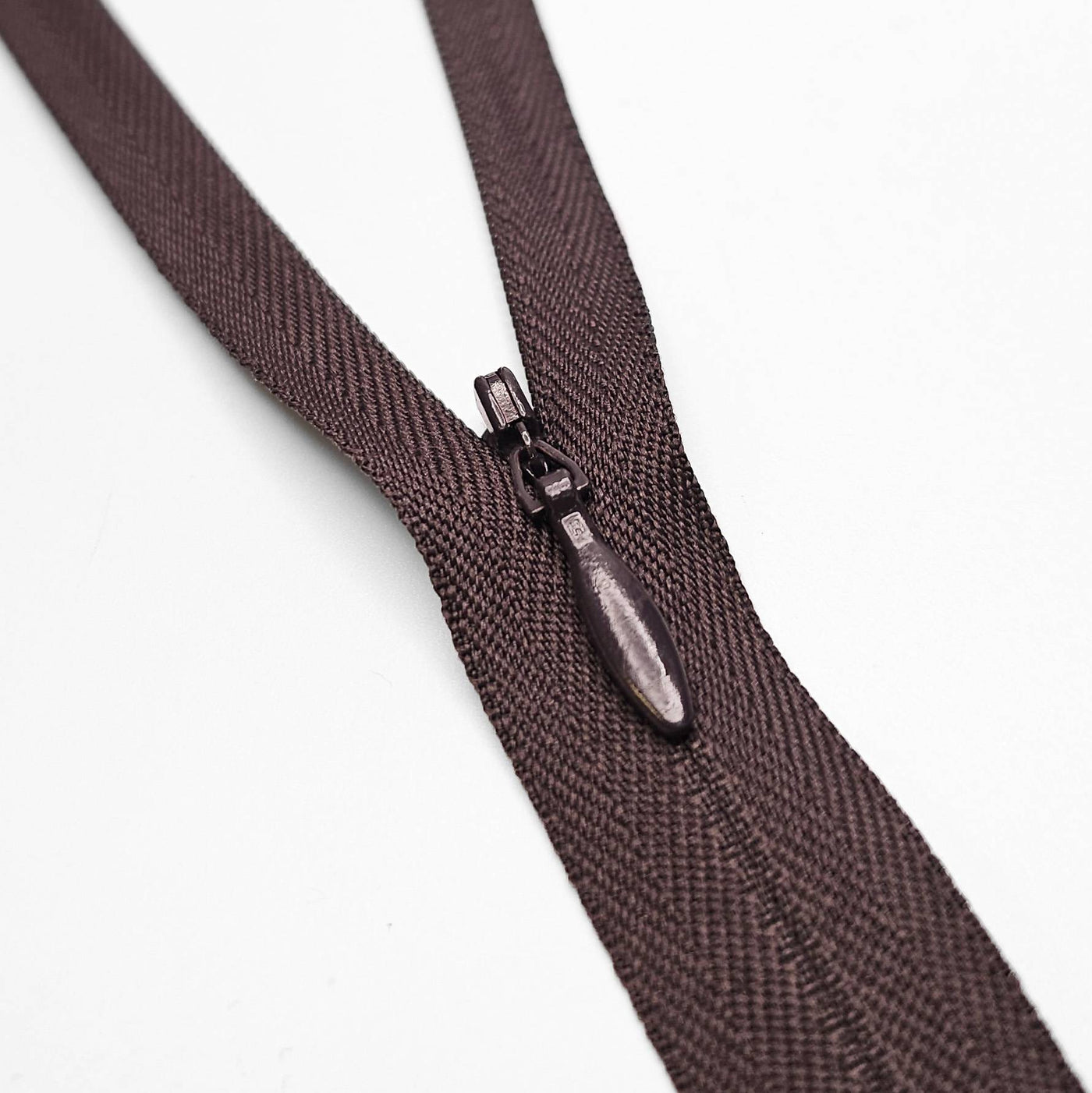 YKK | Closed End Invisible Zipper | #3 | 7 1/2 '' - 19 cm