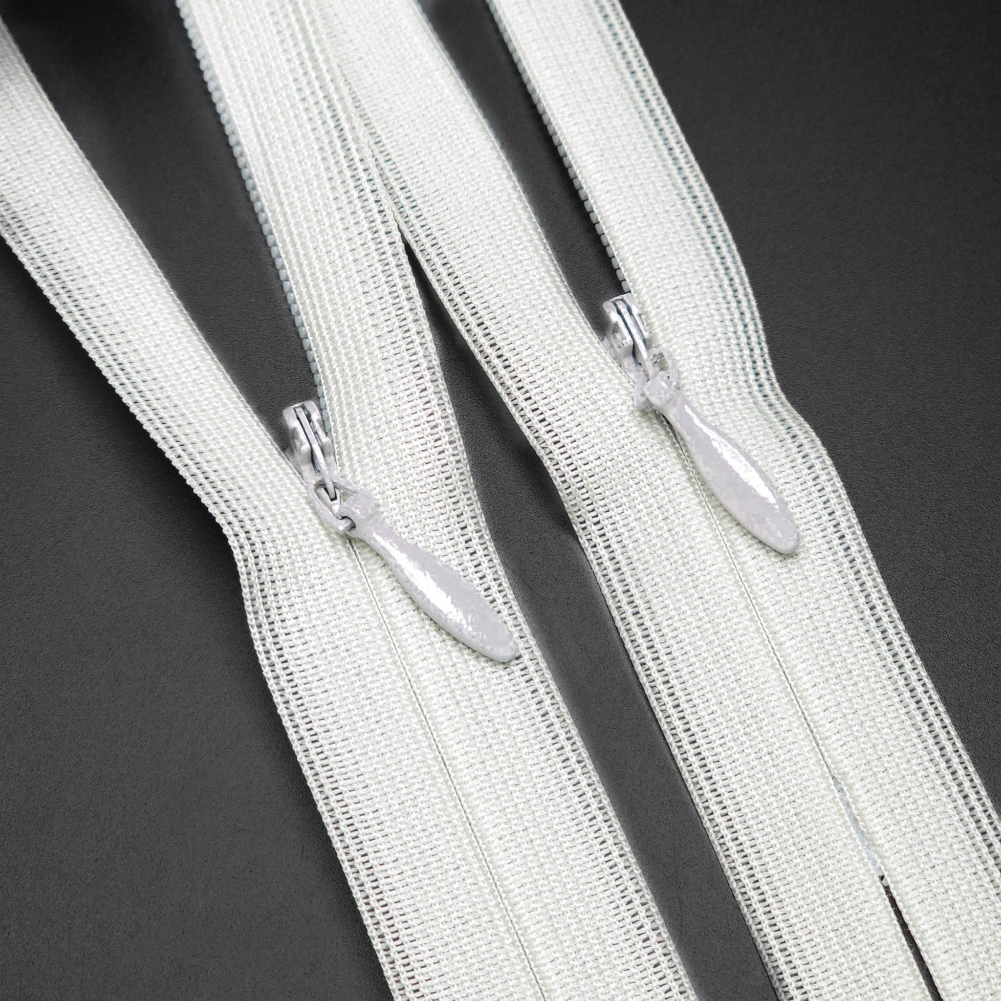 YKK Nylon Concealed Zip, Red Invisible Zipper Closed End Medium Weight & Durable Sewing Zipper For Evening Wear, Sewing Craft, Clothes, Pillow Case, 22 Inch (56cm), 1pc