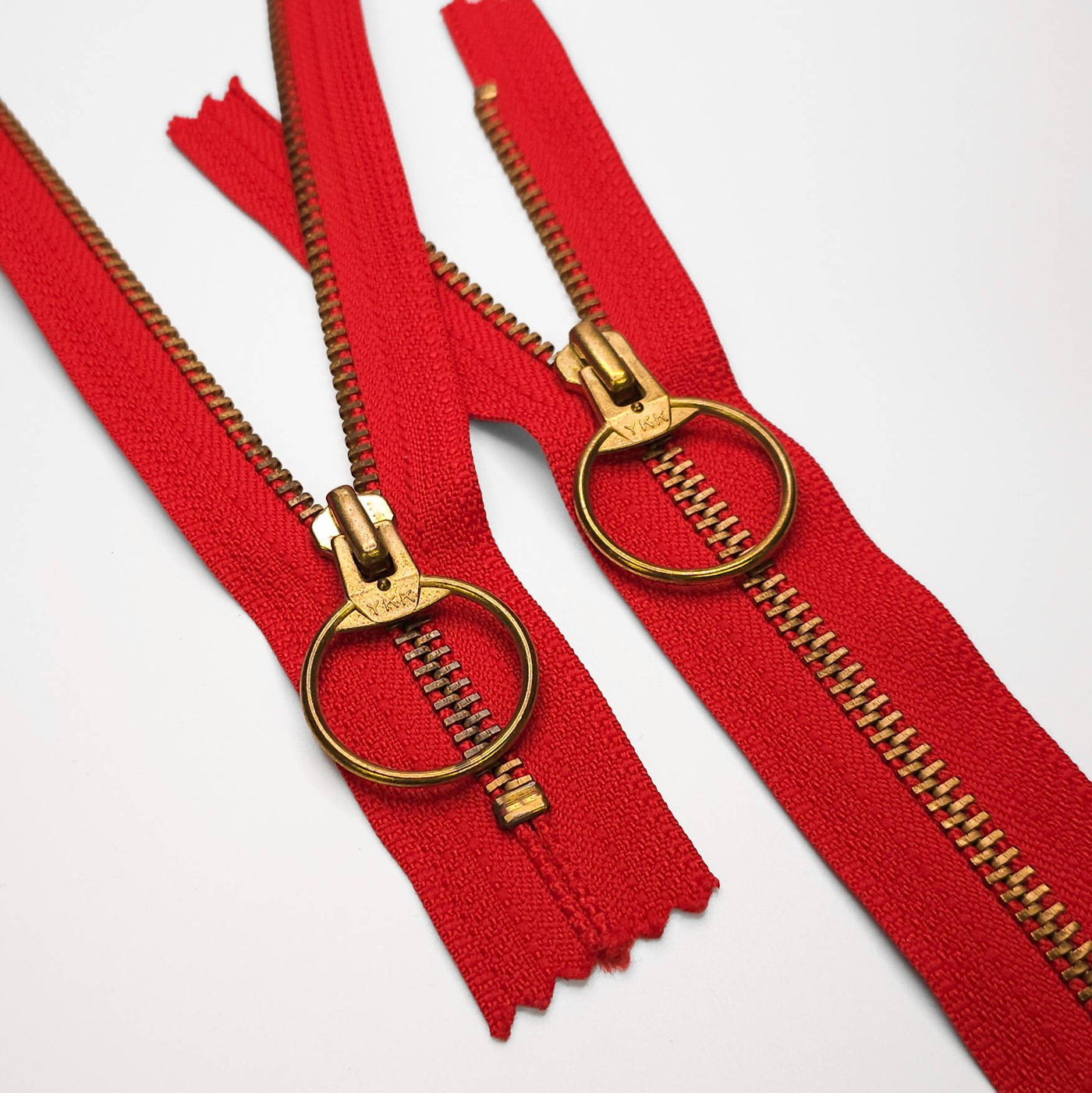 YKK | Closed End Zipper | Metal | #5 | Red | 19 3/4'' - 50 cm