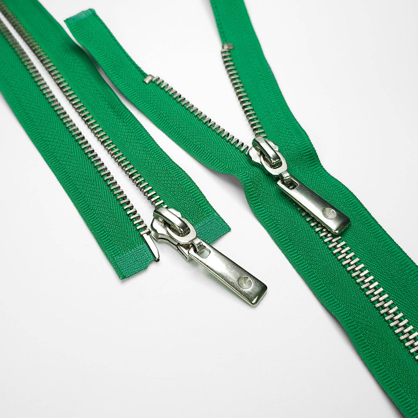 Open End Zipper | Metal | Green | #5 | 21" - 53 cm