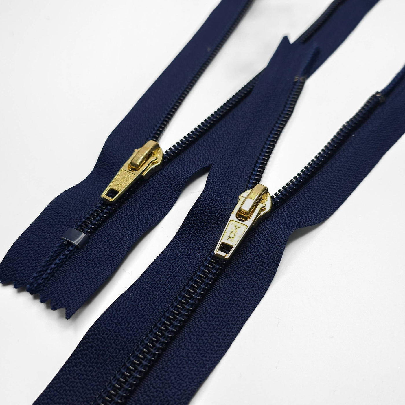 YKK | Closed End Nylon Coil Zipper | #5 | Navy | 6 3/4" - 17cm