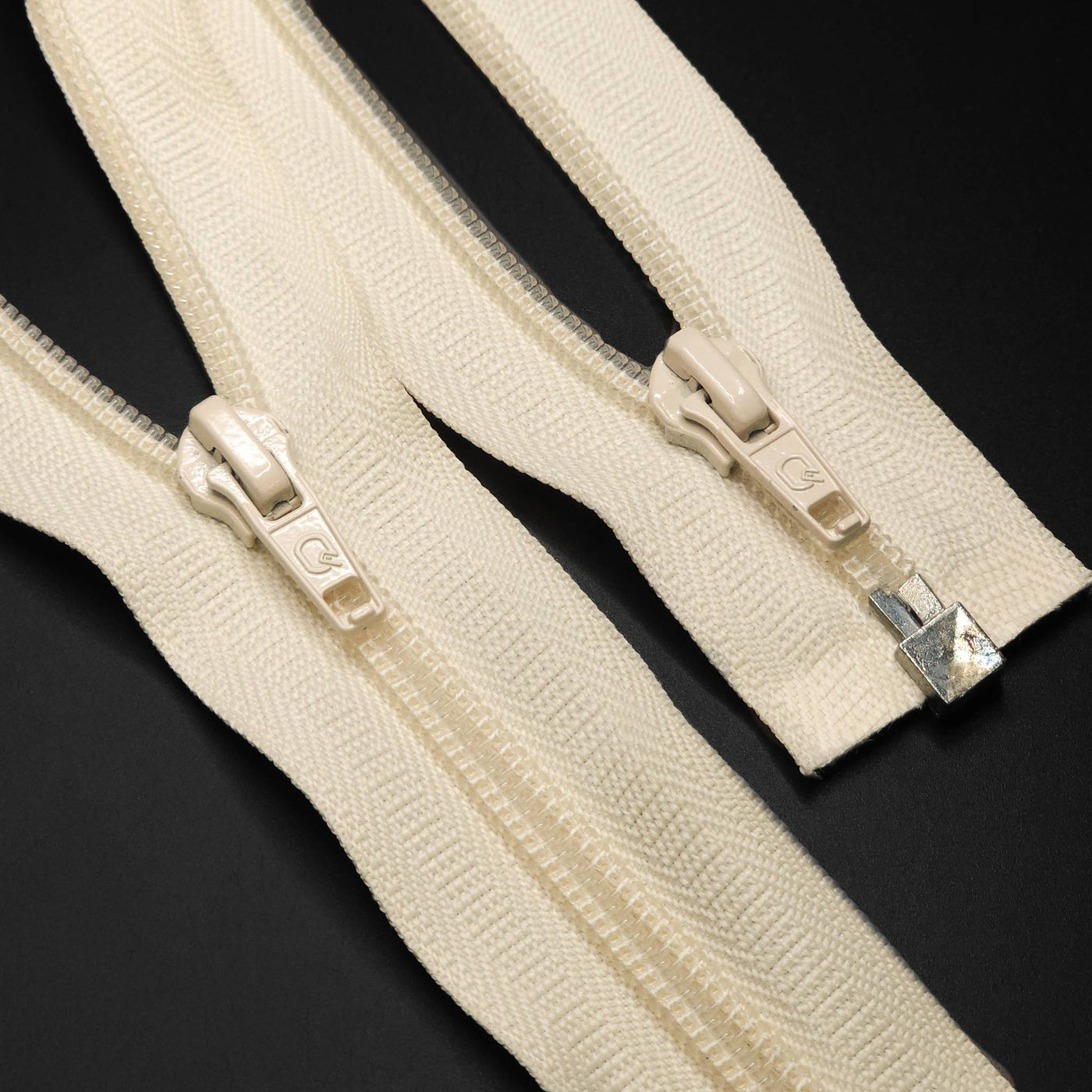 Open End Zipper | Nylon Coil | Cream | #5 | 13'' - 33 cm