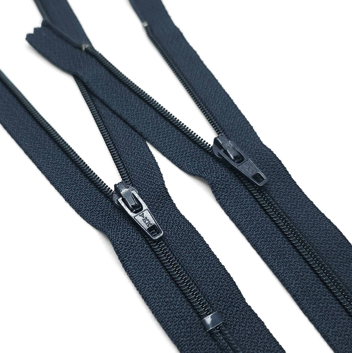 YKK | Closed End Nylon Coil Zipper | Dark Navy | #2 | 8 3/4'' - 22 cm 