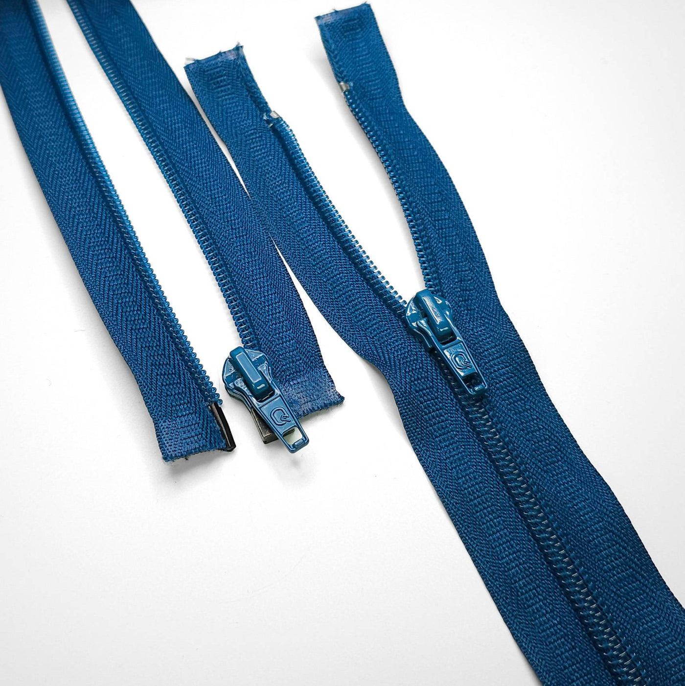 Open End Zipper | Nylon Coil | Blue | #5 | 25'' - 64 cm