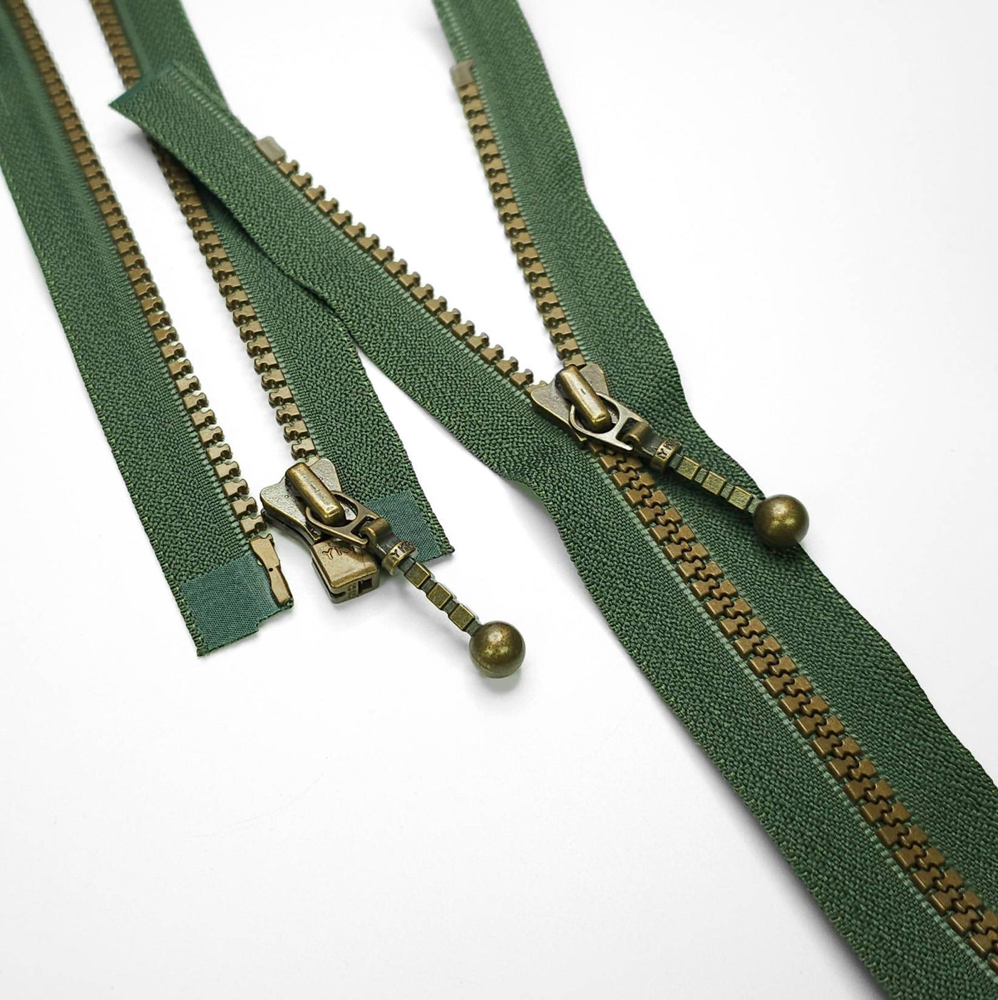 YKK | Open-End Zipper | Molded Plastic | Dark Sage Green | #5 | 23 3/4'' - 60 cm