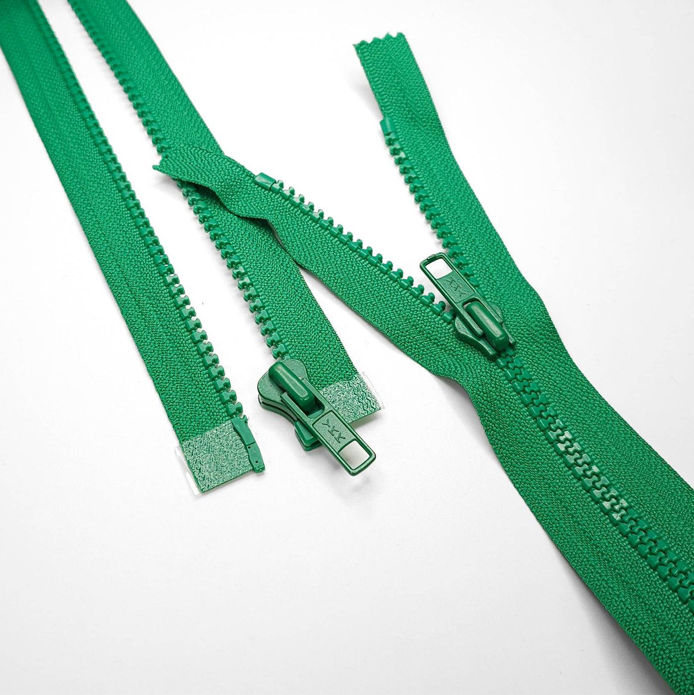 YKK | Open-End Zipper | Molded Plastic | Green | #5 | 22 1/2'' - 57 cm